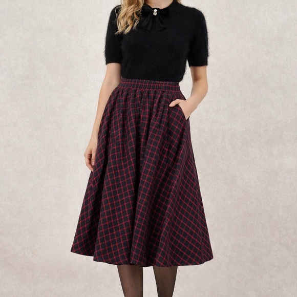 Molly Bracken Dresses & Skirts - Molly Bracken Red navy Plaid Skater Skirt Elastic Waist Womens Small medium
